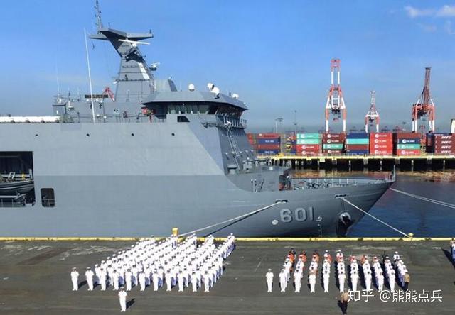 中國(guó)海軍節(jié)閱兵，展現(xiàn)中國(guó)力量的壯麗畫(huà)卷——紀(jì)念中國(guó)海軍節(jié)2022年盛大閱兵活動(dòng)，中國(guó)海軍節(jié)盛大閱兵，展現(xiàn)力量與榮耀的壯麗畫(huà)卷 2022年紀(jì)念活動(dòng)回顧