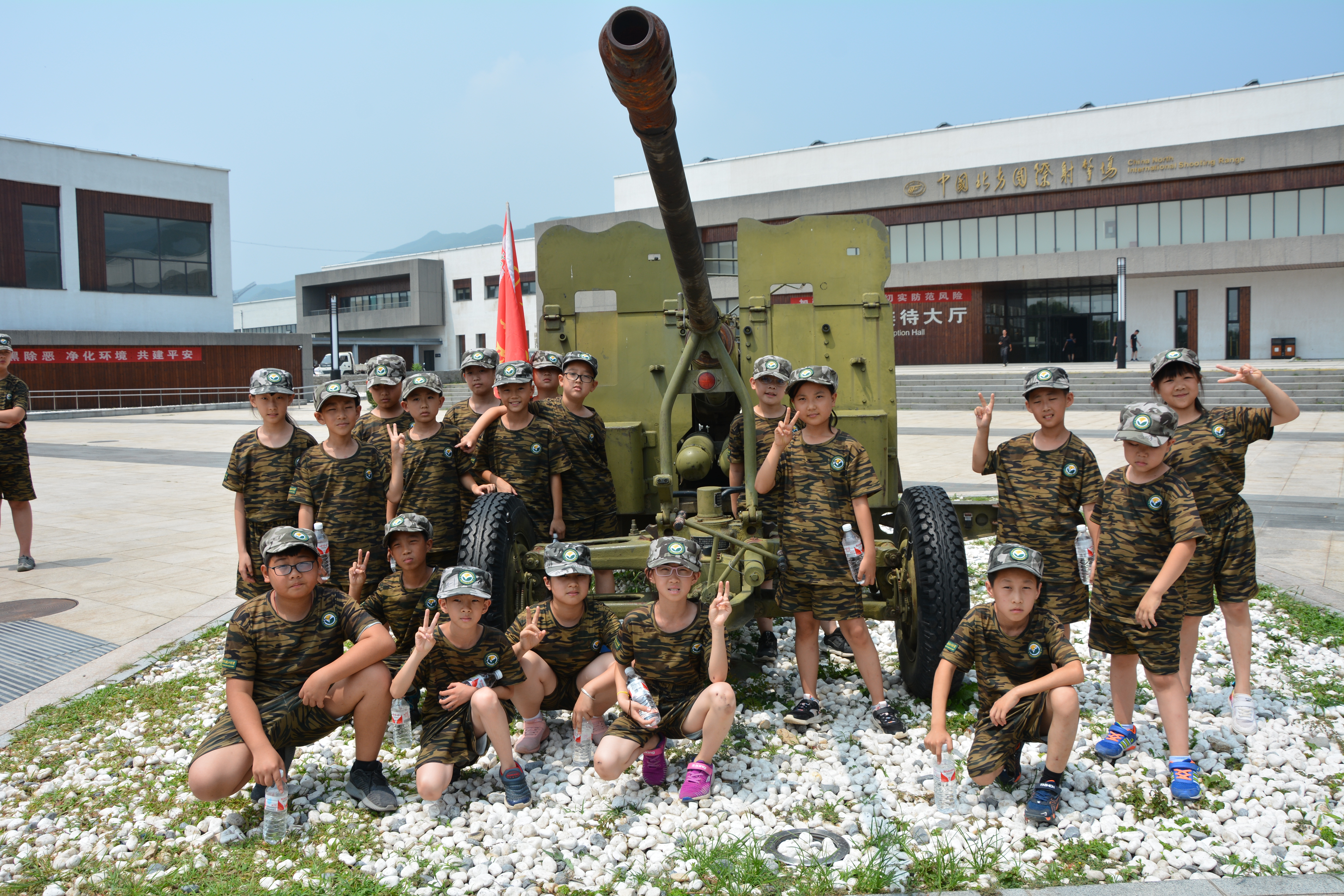 軍事夏令營(yíng)照片，展現(xiàn)熱血青春的力量與榮耀，軍事夏令營(yíng)照片，熱血青春的力量與榮耀展現(xiàn)